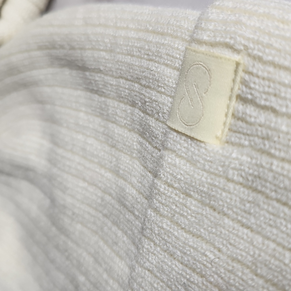 Calia ribbed beanie off white or lighting yellow maybe 🤔 💛  NWT - Picture 2 of 5